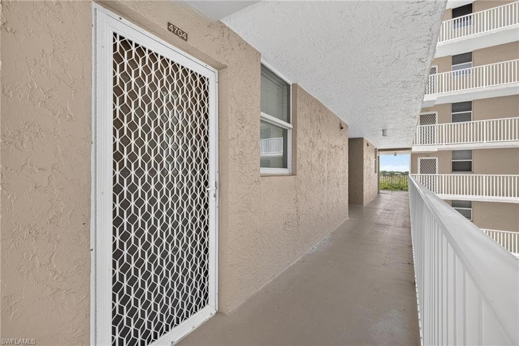 5600 Bonita Beach RD 4704-5