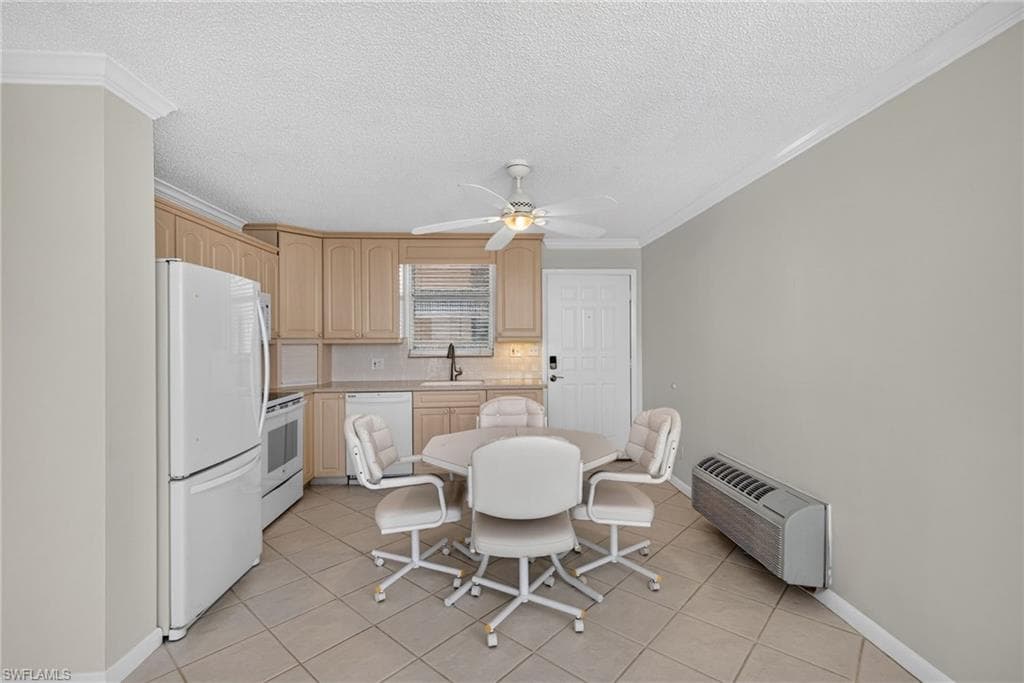 5600 Bonita Beach RD 4704-12