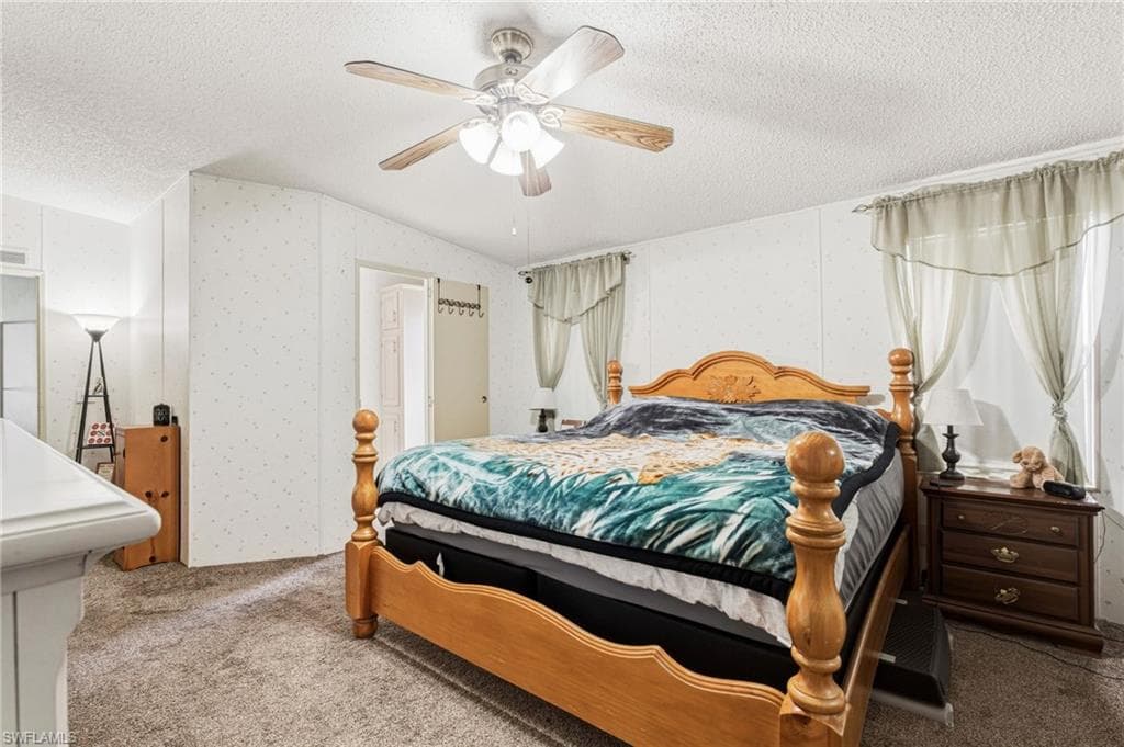 1586 NE Grapefruit ST-19