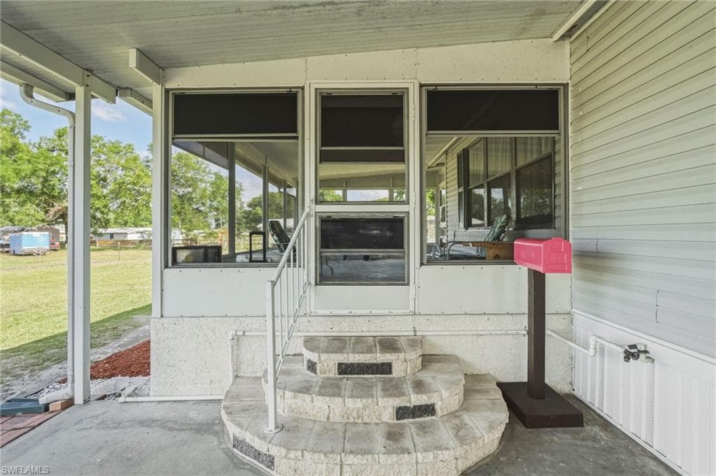 1586 NE Grapefruit ST-6