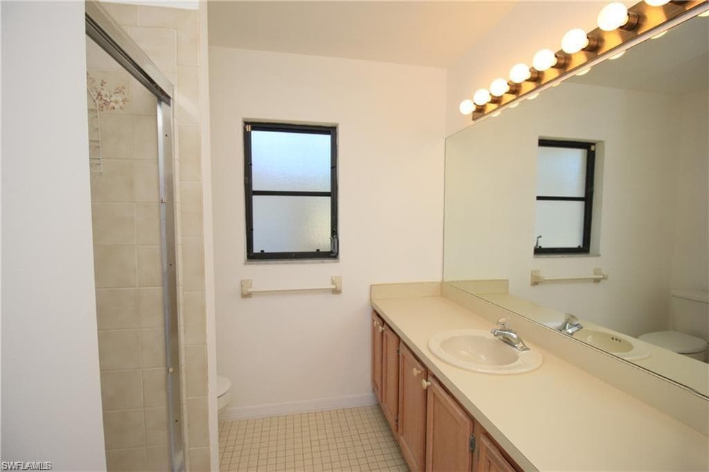 224 Erie DR-13