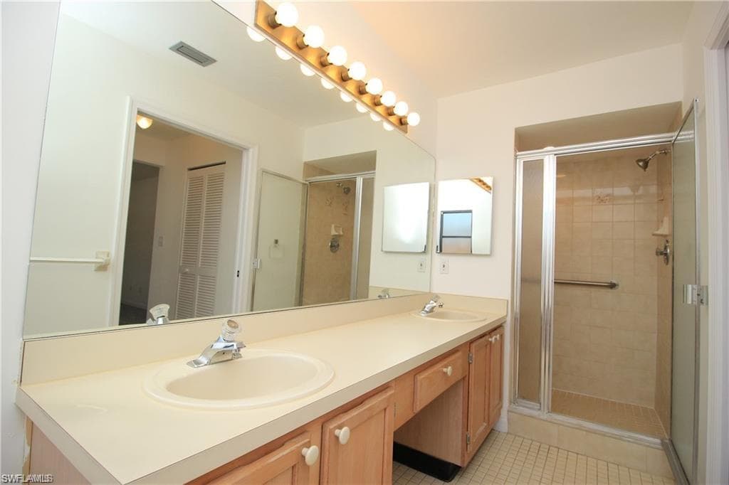 224 Erie DR-10