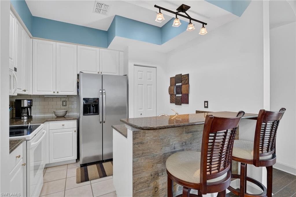 14907 Sterling Oaks DR-17