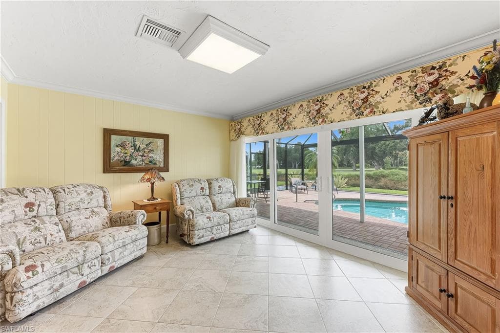 1441 Whiskey Creek DR-14
