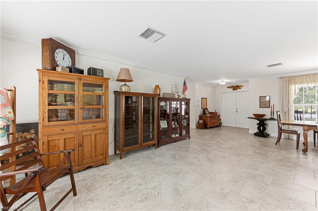 1441 Whiskey Creek DR-13