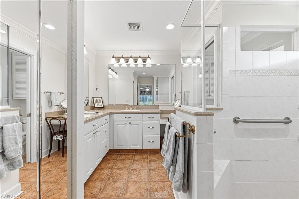 1441 Whiskey Creek DR-21