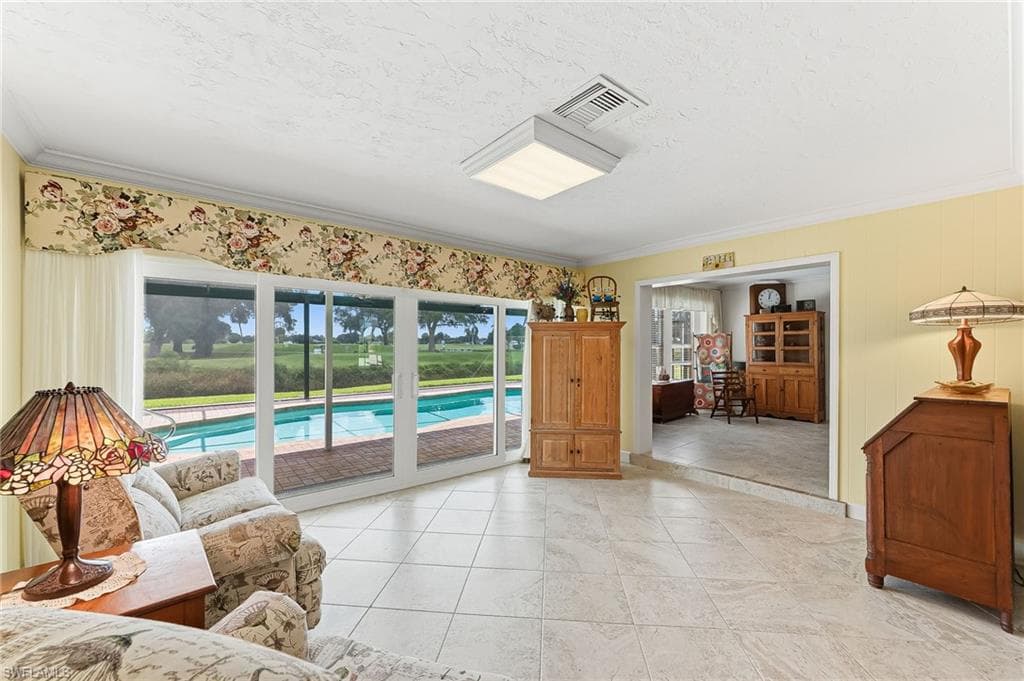 1441 Whiskey Creek DR-15