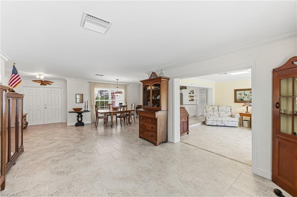 1441 Whiskey Creek DR-12