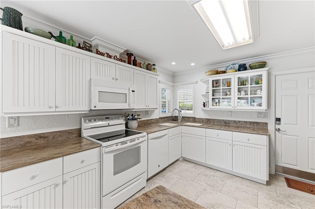 1441 Whiskey Creek DR-8