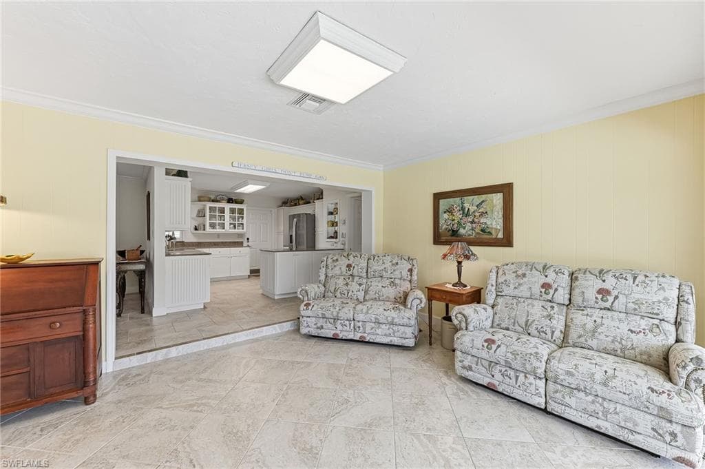 1441 Whiskey Creek DR-16