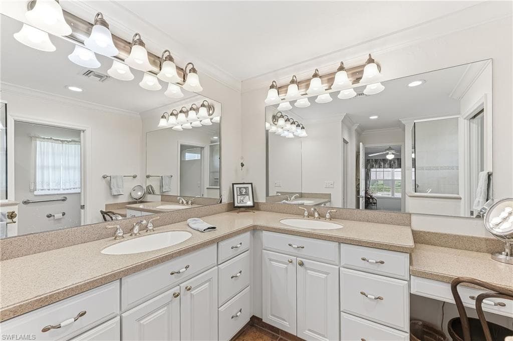 1441 Whiskey Creek DR-22