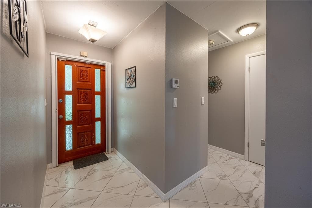 531 Pangola DR-18