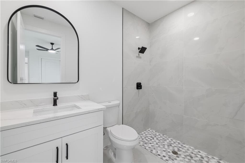 3811 Pearl ST-18