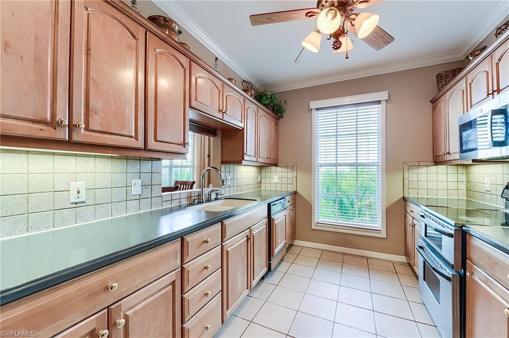 12205 Siesta DR-6
