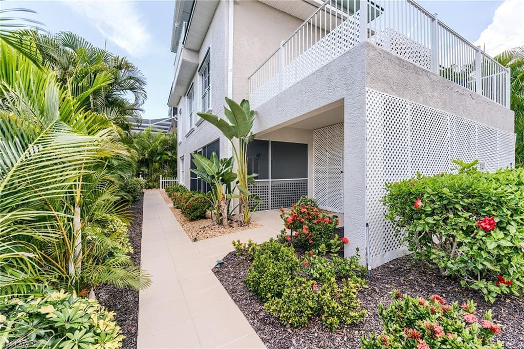 12205 Siesta DR-4