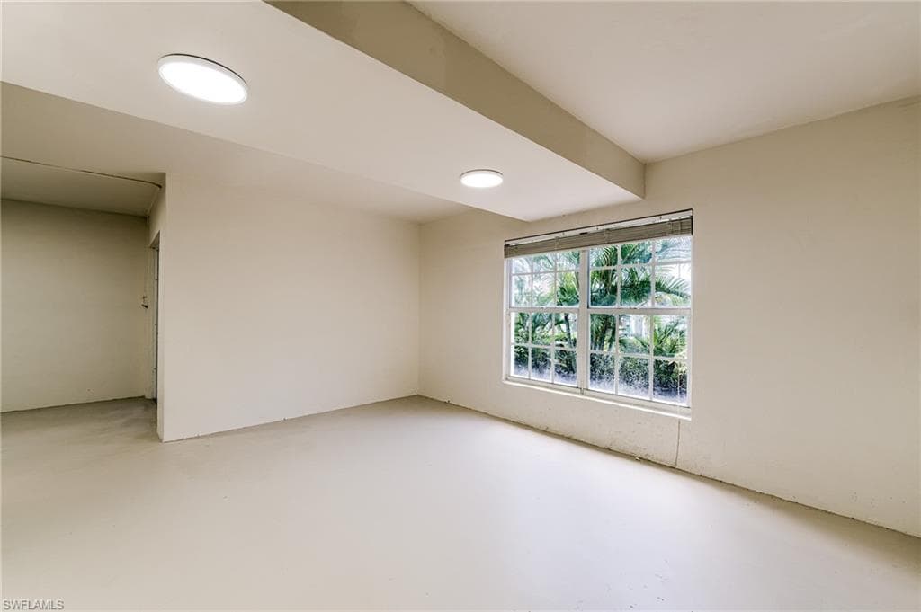 12205 Siesta DR-17