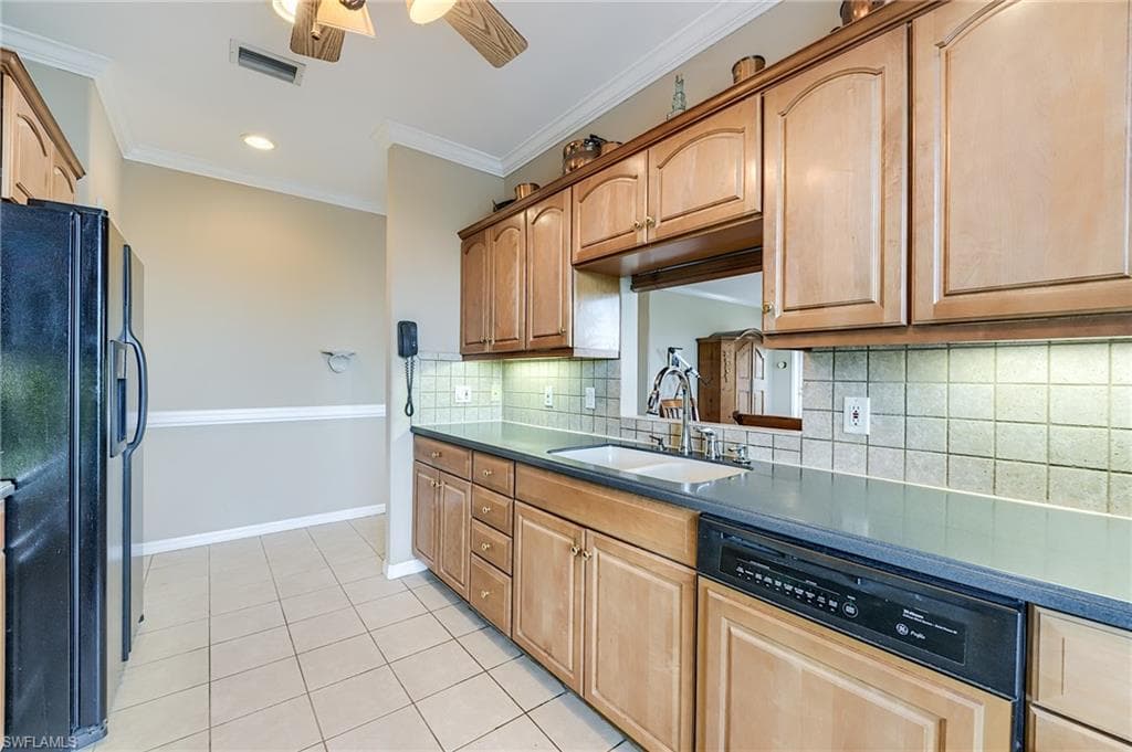 12205 Siesta DR-38
