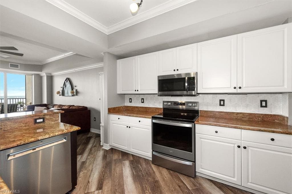 2797 1st ST NW 1703-17