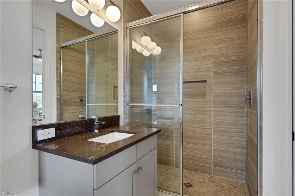 4509 Azalea DR-28