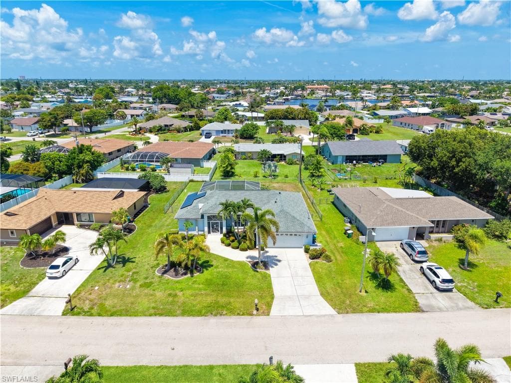3920 SE 2nd PL-1