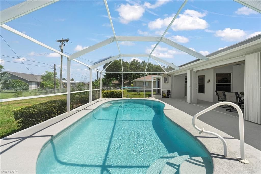 3920 SE 2nd PL-40