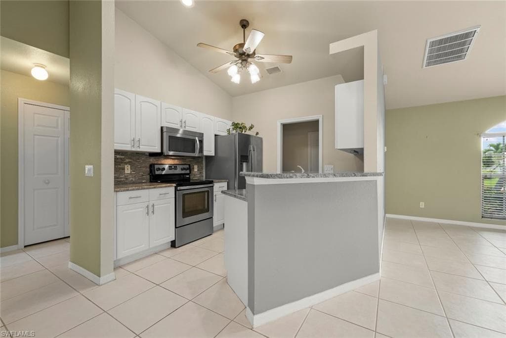 3920 SE 2nd PL-11