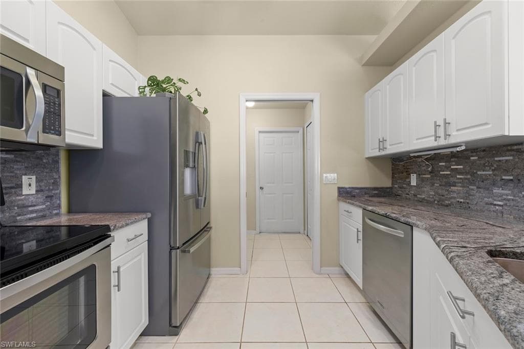 3920 SE 2nd PL-15