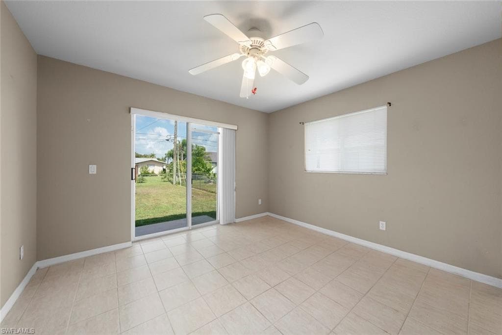 3920 SE 2nd PL-28