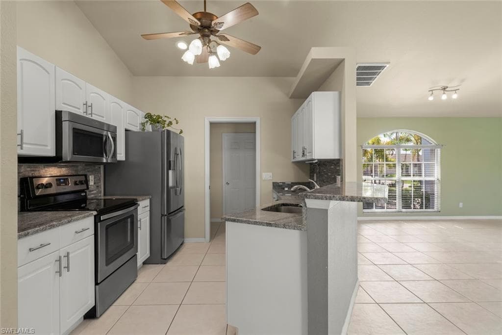 3920 SE 2nd PL-12