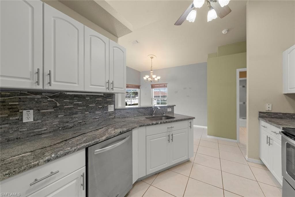 3920 SE 2nd PL-13