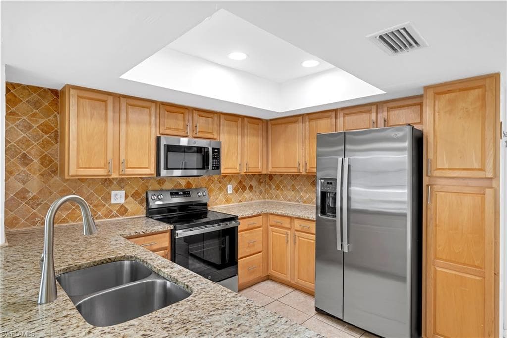 1121 SE 36th ST-1