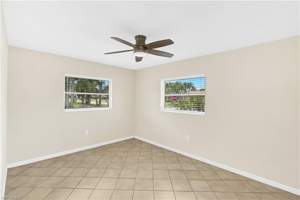 1121 SE 36th ST-27