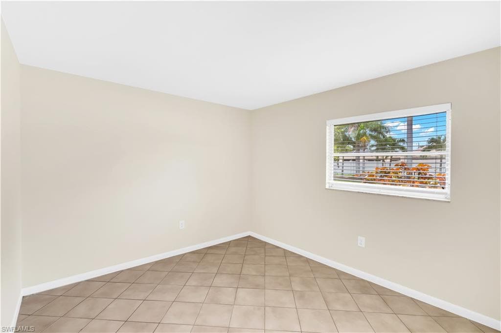 1121 SE 36th ST-30