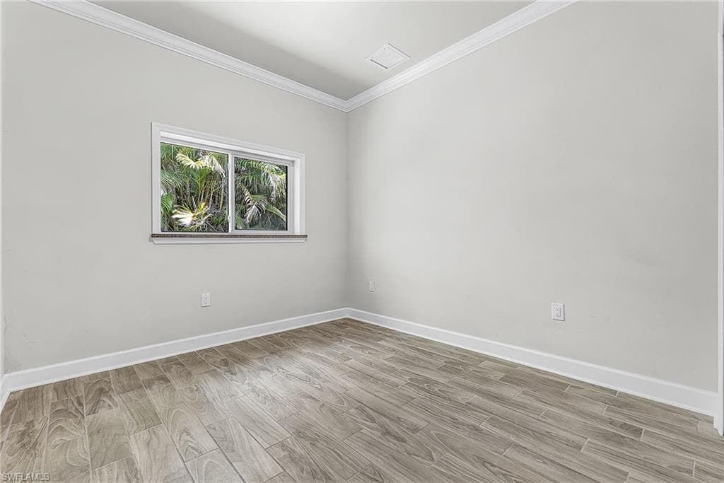 1111 SW 5th TER-18