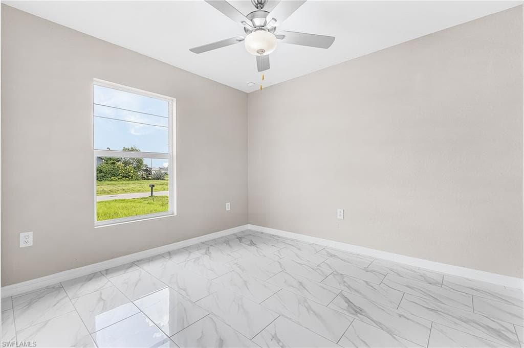126 NE 9th ST-15