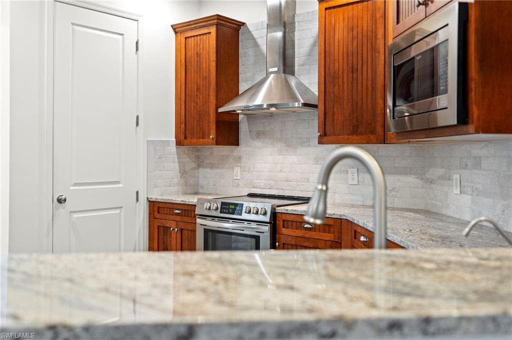 4621 Castalia CT-11