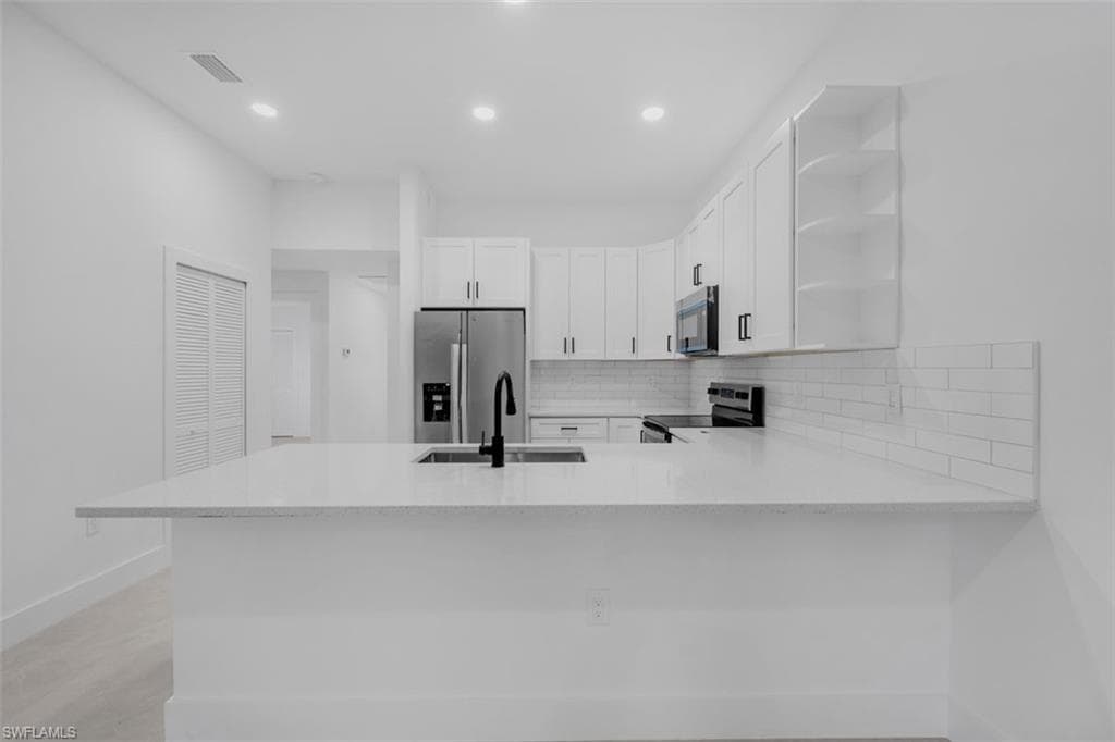 2502 Martin AVE S-12