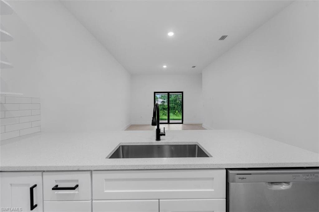 2502 Martin AVE S-17
