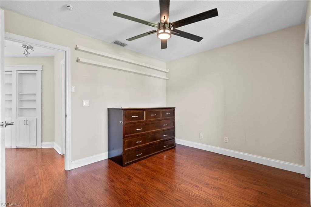 3628 Kent DR-10