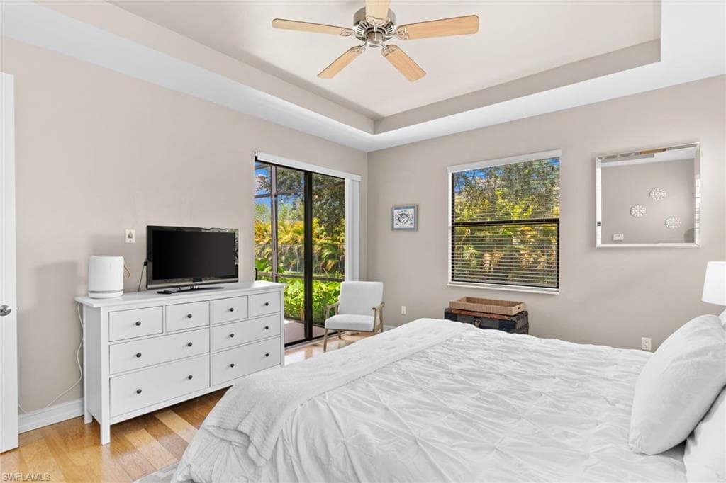 1406 Serrano CIR-22