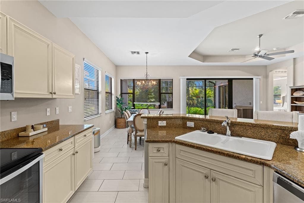 1406 Serrano CIR-11