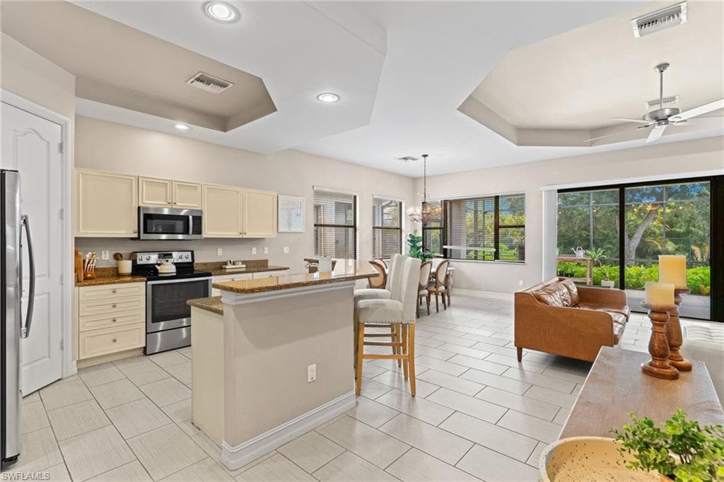 1406 Serrano CIR-6