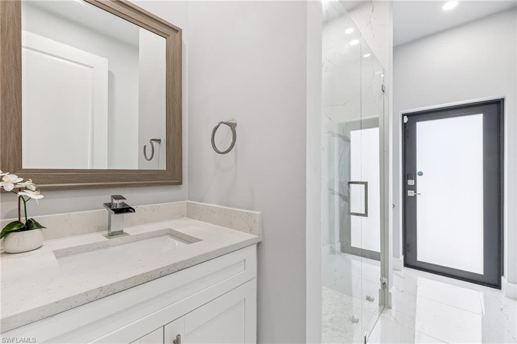 2628 SW 2nd PL-22
