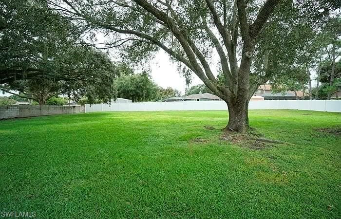 807 Bluegrass LN-11