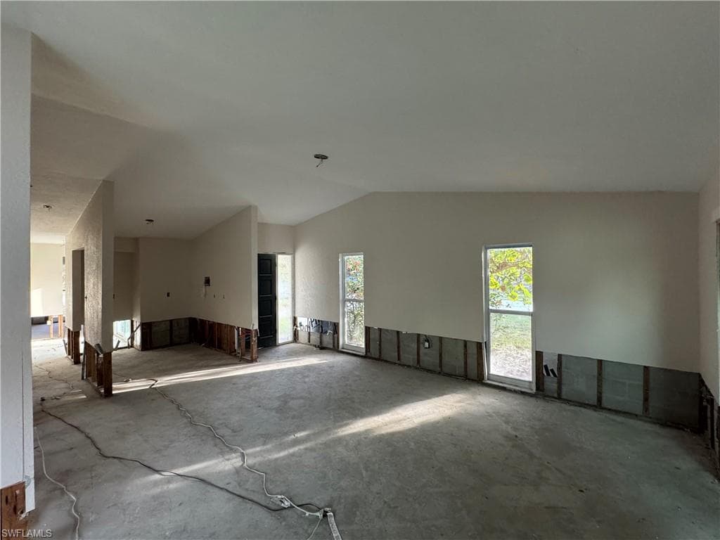 1683 Atlanta Plaza DR-4