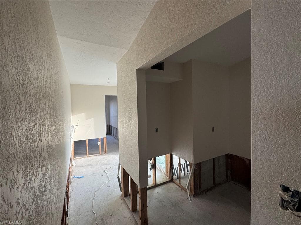 1683 Atlanta Plaza DR-19