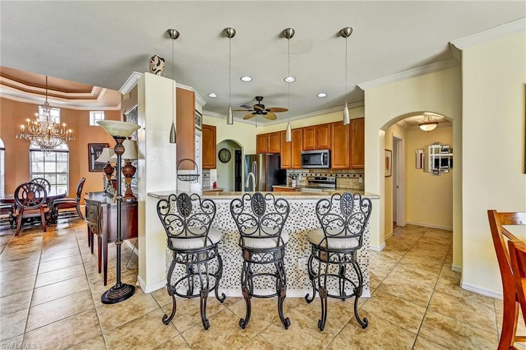 311 SW 32nd PL-26