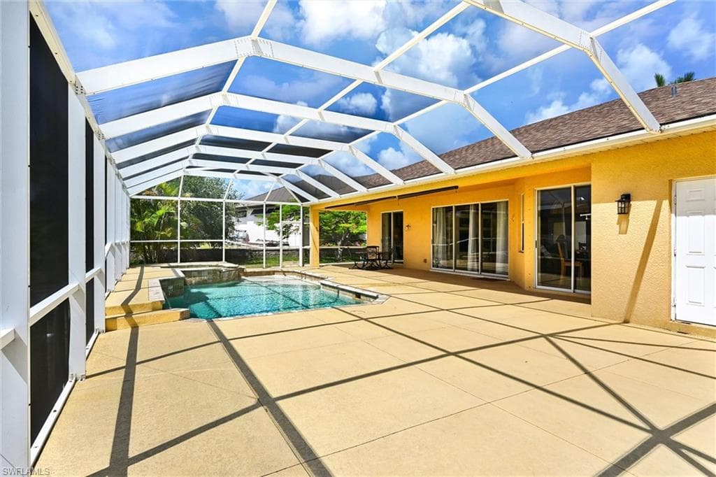311 SW 32nd PL-11