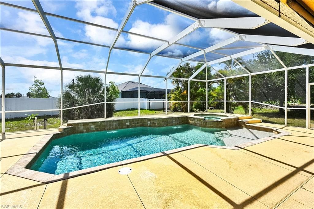 311 SW 32nd PL-9