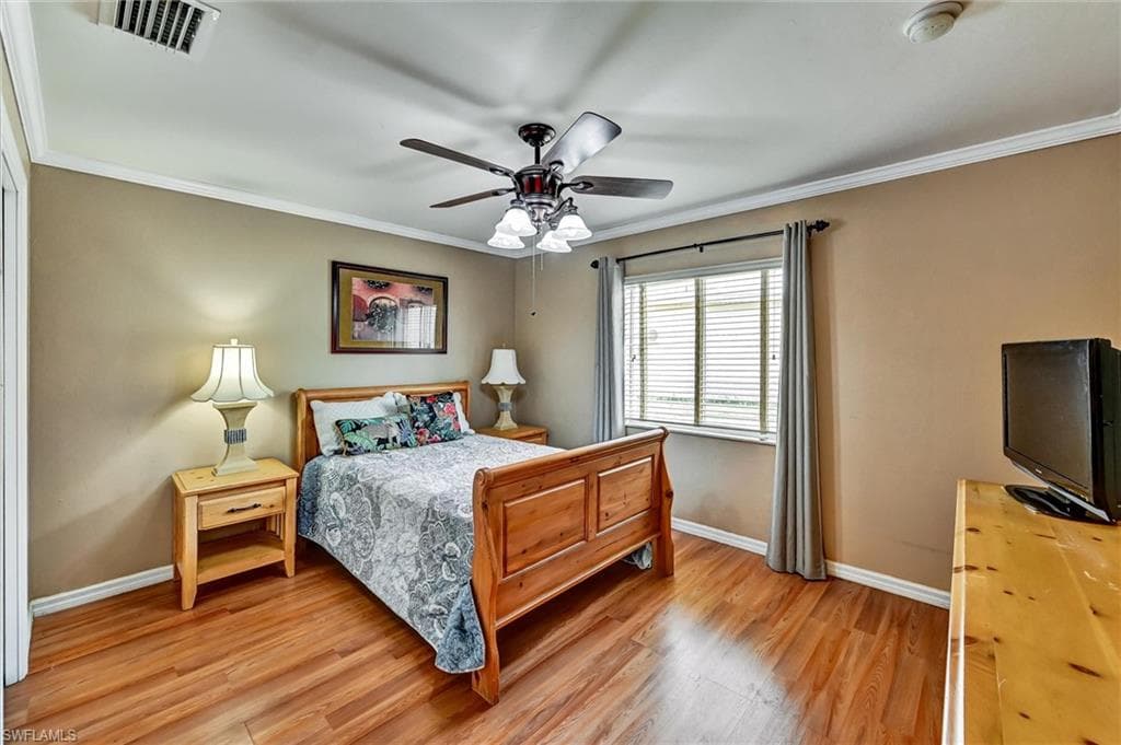 311 SW 32nd PL-18